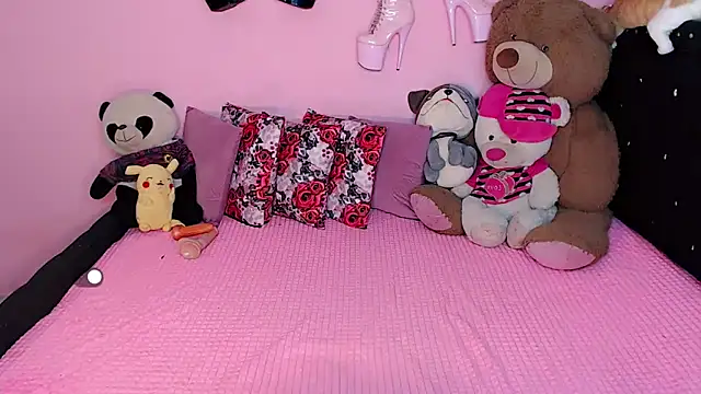 Snapshot of Ciinamonloren chatting on February 2026 01:43:02 AM Ciinamonloren online show from February 2026 01:43:02 AM