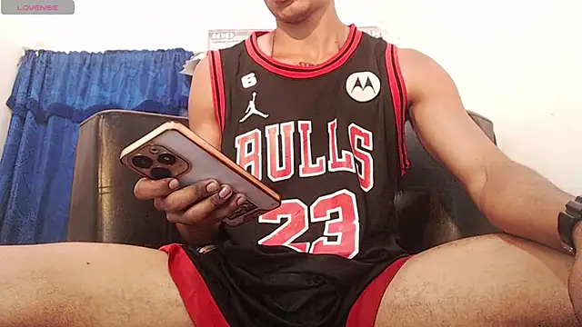 Snapshot of Ryan_coopper chatting on February 2025 03:02:02 AM Ryan coopper online show from February 2025 03:02:02 AM