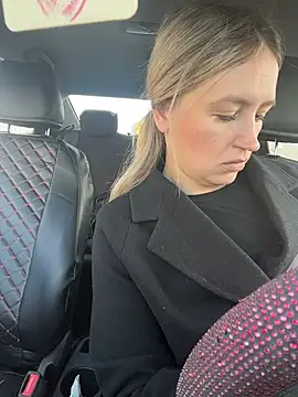 Snapshot of StasyWood chatting on April 2026 01:05:02 AM StasyWood online show from April 2026 01:05:02 AM