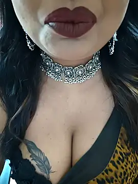 YR-SHIVANI online show from November 2025 04:12:01 AM