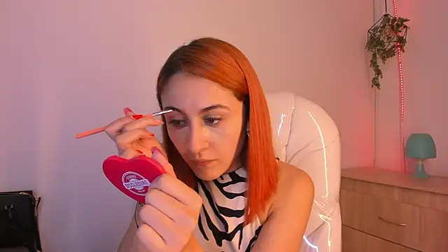 Tiarha online show from December 2024 04:29:02 AM