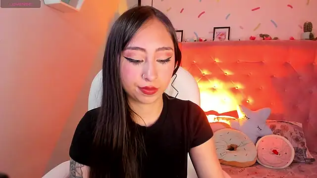 Snapshot of _cloe_martinez chatting on January 2025 10:10:01 PM cloe martinez online show from January 2025 10:10:01 PM