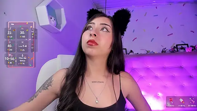 Snapshot of _cloe_martinez chatting on February 2025 11:43:02 PM cloe martinez online show from February 2025 11:43:02 PM