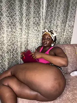 Snapshot of t-Booty_risky_ chatting on October 2025 12:20:01 AM t-Booty risky online show from October 2025 12:20:01 AM