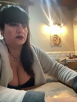 Snapshot of Sensualmente333 chatting on July 2026 12:22:02 PM Sensualmente333 online show from July 2026 12:22:02 PM