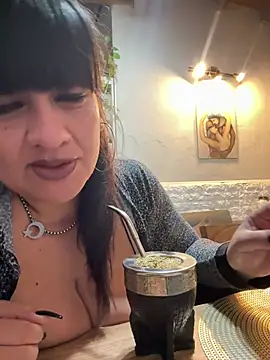 Snapshot of Sensualmente333 chatting on July 2026 12:56:02 PM Sensualmente333 online show from July 2026 12:56:02 PM