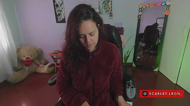 Scarletleon77 online show from March 2025 02:53:02 PM