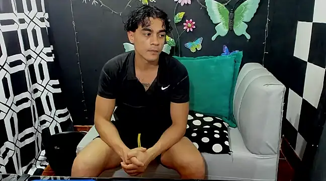 Brunocuttie94 online show from January 2025 06:28:02 PM