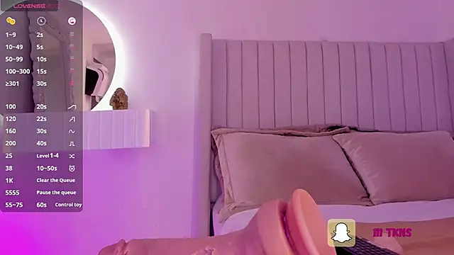 sarah-bonneth online show from February 2025 11:10:02 AM