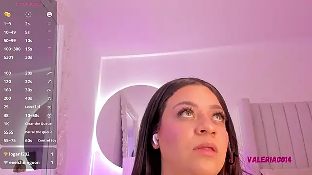 sarah-bonneth online show from February 2025 07:16:02 PM