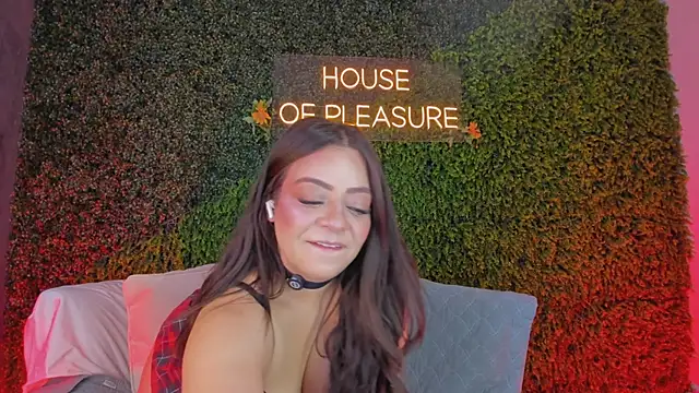 Snapshot of sarah-bonneth chatting on February 2026 11:42:01 AM sarah-bonneth online show from February 2026 11:42:01 AM