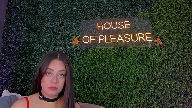 Snapshot of sarah-bonneth chatting on March 2026 11:38:02 AM sarah-bonneth online show from March 2026 11:38:02 AM