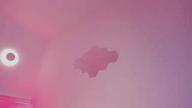 Snapshot of sarah-bonneth chatting on April 2026 11:42:02 AM sarah-bonneth online show from April 2026 11:42:02 AM