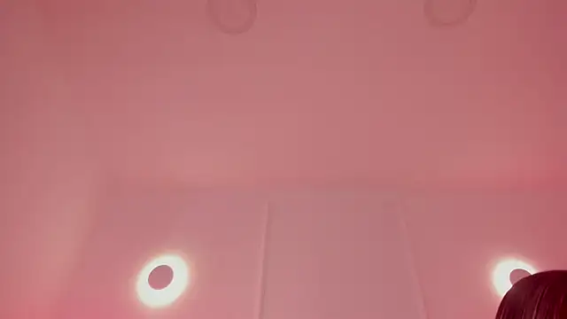 Snapshot of sarah-bonneth chatting on April 2026 11:46:02 AM sarah-bonneth online show from April 2026 11:46:02 AM