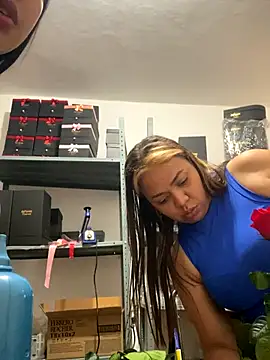 Snapshot of PUSHYLATE chatting on September 2025 04:19:02 PM PUSHYLATE online show from September 2025 04:19:02 PM