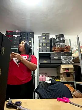 Snapshot of PUSHYLATE chatting on September 2025 01:24:02 PM PUSHYLATE online show from September 2025 01:24:02 PM