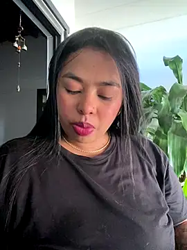 PUSHYLATE online show from November 2025 09:28:01 PM