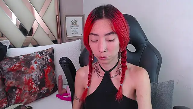 Snapshot of Erika_Stevens chatting on April 2026 03:37:02 PM Erika Stevens online show from April 2026 03:37:02 PM