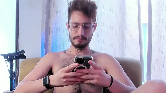 axel giracr online show from February 2025 06:55:01 PM