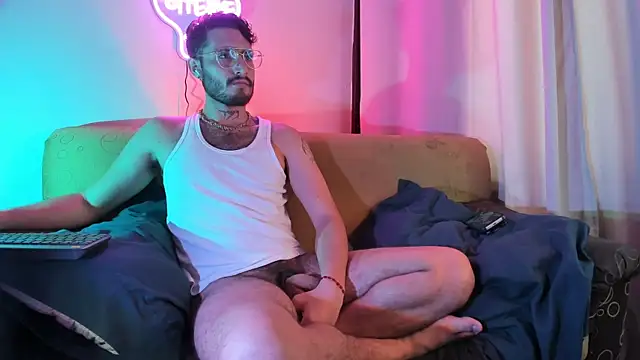 axel giracr online show from November 2025 06:35:01 PM