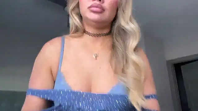 Snapshot of ElenaErickson chatting on January 2025 11:06:02 PM ElenaErickson online show from January 2025 11:06:02 PM