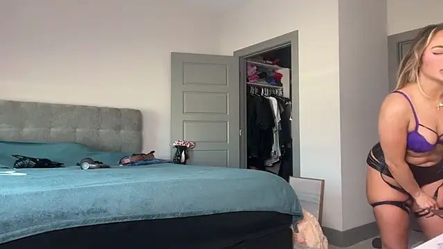 Snapshot of ElenaErickson chatting on January 2025 07:57:01 PM ElenaErickson online show from January 2025 07:57:01 PM