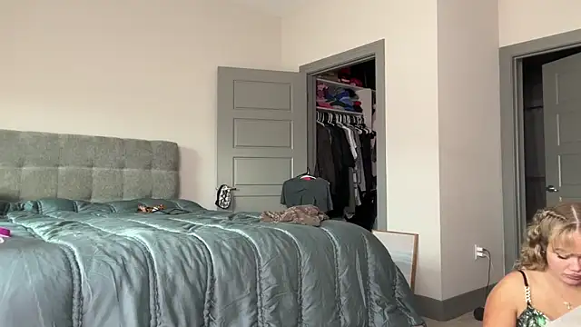 Snapshot of ElenaErickson chatting on March 2025 11:11:01 PM ElenaErickson online show from March 2025 11:11:01 PM