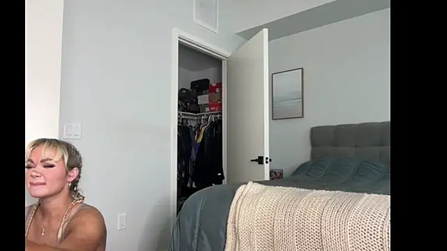 Snapshot of ElenaErickson chatting on March 2026 07:18:02 PM ElenaErickson online show from March 2026 07:18:02 PM