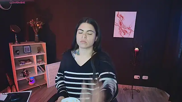  WednesdayFriday  online show from December 2024 06:33:01 PM