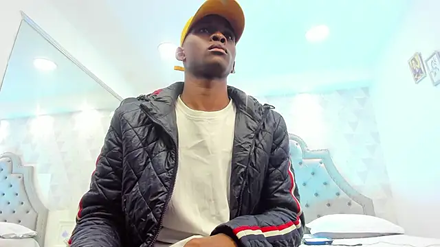 JacksonMuller  online show from December 2024 01:54:02 PM