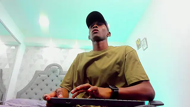 JacksonMuller  online show from January 2025 02:41:01 PM