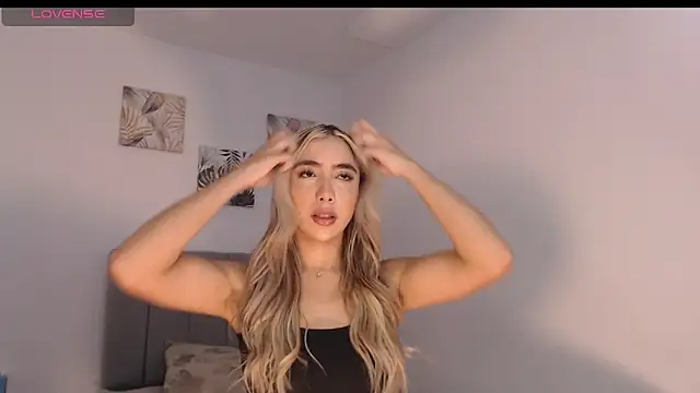 Snapshot of Marian_se chatting on March 2026 05:08:01 PM Marian se online show from March 2026 05:08:01 PM