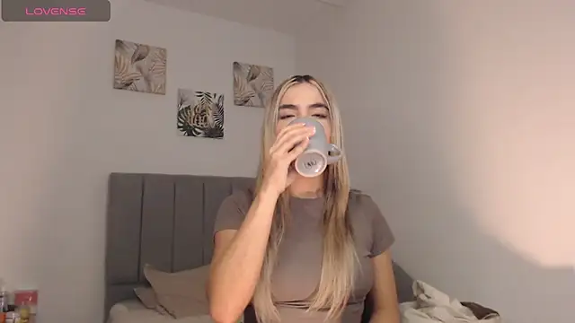 Snapshot of Marian_se chatting on April 2026 11:33:02 PM Marian se online show from April 2026 11:33:02 PM