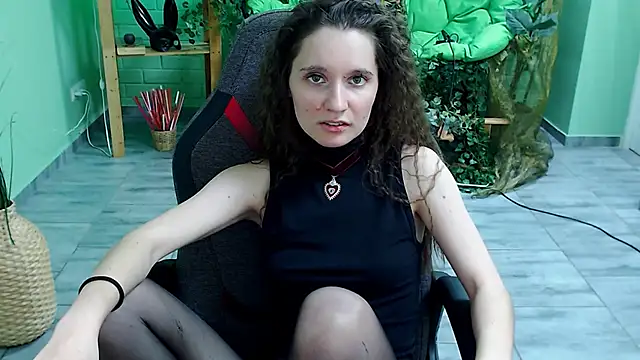 Miss Barbara  online show from March 2025 10:13:02 PM