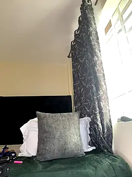 Snapshot of Sexy_barb2 chatting on December 2025 08:12:01 AM Sexy barb2 online show from December 2025 08:12:01 AM