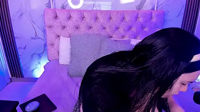 Abbyy Brooks online show from November 2025 11:32:02 AM