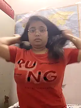 Snapshot of anshika_20 chatting on April 2026 04:00:01 PM anshika 20 online show from April 2026 04:00:01 PM