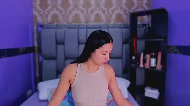 Lila Pinky online show from October 2025 12:49:02 PM