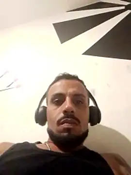 Snapshot of CasadoFavella chatting on April 2026 02:02:01 AM CasadoFavella online show from April 2026 02:02:01 AM