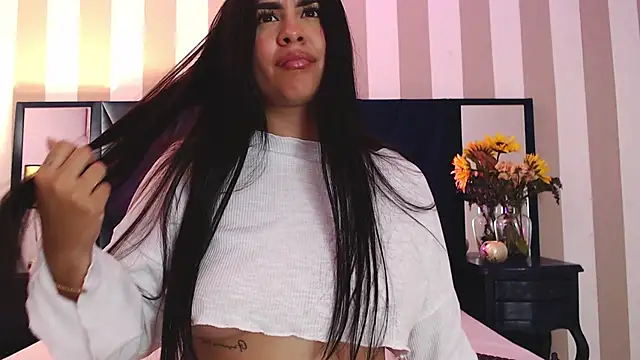 Snapshot of KattyPortman chatting on December 2024 04:47:01 AM KattyPortman online show from December 2024 04:47:01 AM