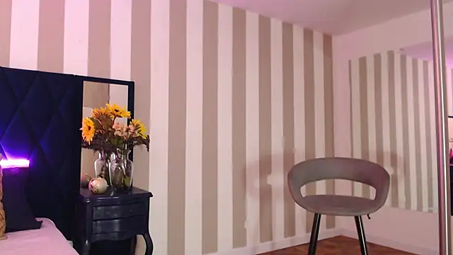 Snapshot of KattyPortman chatting on December 2024 04:07:02 AM KattyPortman online show from December 2024 04:07:02 AM