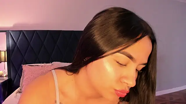 Snapshot of KattyPortman chatting on January 2025 05:21:01 AM KattyPortman online show from January 2025 05:21:01 AM