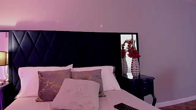 Snapshot of KattyPortman chatting on February 2025 04:31:01 AM KattyPortman online show from February 2025 04:31:01 AM