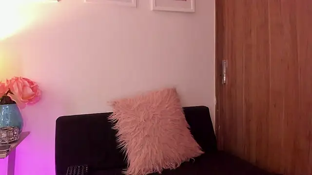 Snapshot of KattyPortman chatting on February 2025 07:41:02 PM KattyPortman online show from February 2025 07:41:02 PM