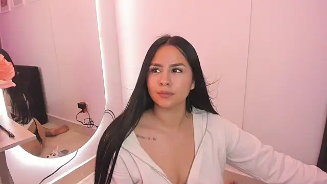 Snapshot of KattyPortman chatting on February 2025 11:56:02 PM KattyPortman online show from February 2025 11:56:02 PM