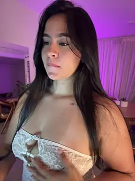 Snapshot of KattyPortman chatting on March 2026 01:01:02 AM KattyPortman online show from March 2026 01:01:02 AM