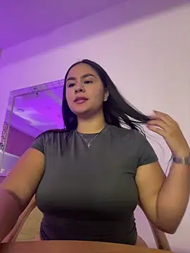 Snapshot of KattyPortman chatting on April 2026 12:36:02 AM KattyPortman online show from April 2026 12:36:02 AM