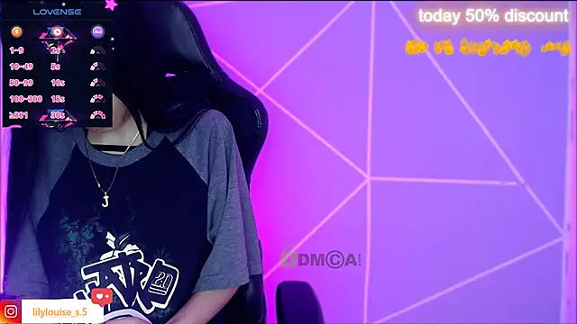 lilylouisee online show from October 2025 12:29:01 PM