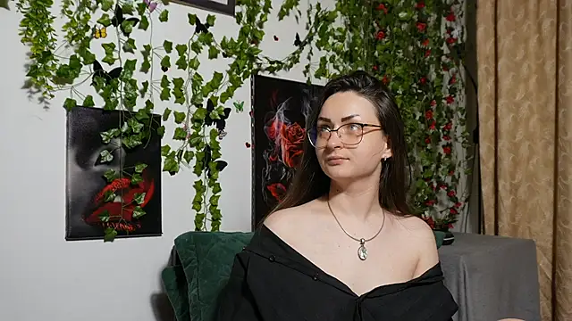 NaughtYHomemadE online show from November 2025 09:26:02 PM