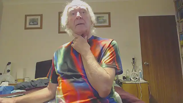 Snapshot of WaverlyKernow chatting on January 2025 08:51:02 AM WaverlyKernow online show from January 2025 08:51:02 AM